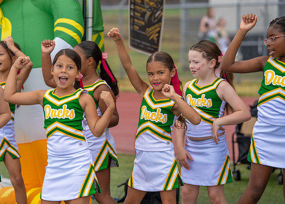 8U Ducks Cheer Sideline-33