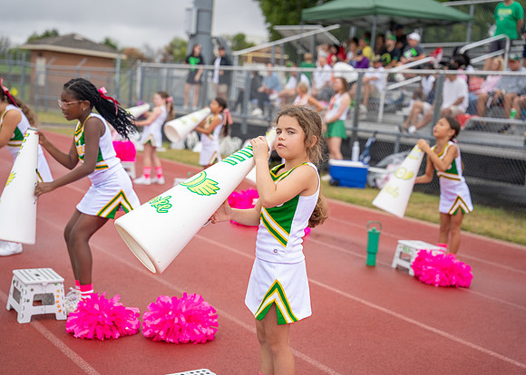 8U Ducks Cheer Sideline-217