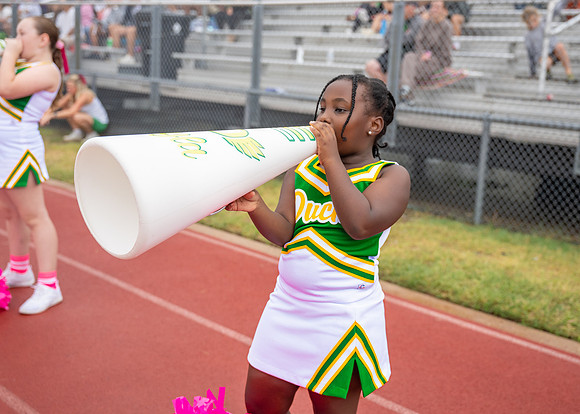 8U Ducks Cheer Sideline-215