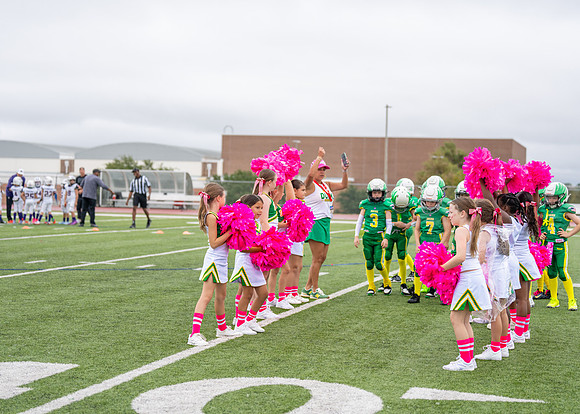 8U Ducks Cheer Sideline-49