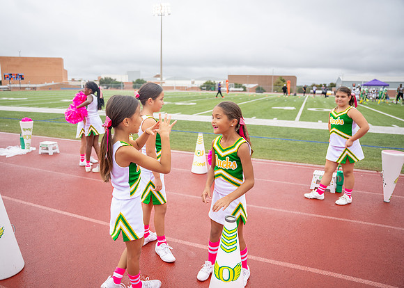 8U Ducks Cheer Sideline-201