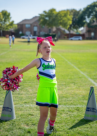 10U Seahawks Cheer Sideline-25