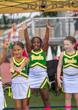 8U Ducks Cheer Sideline-26