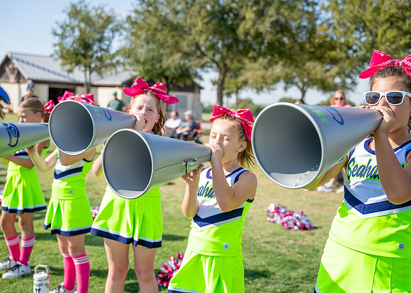 10U Seahawks Cheer Sideline-56