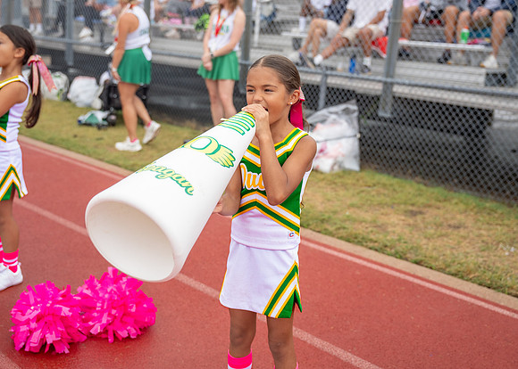 8U Ducks Cheer Sideline-211