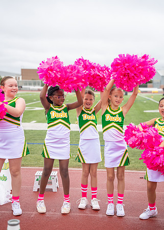 8U Ducks Cheer Sideline-125