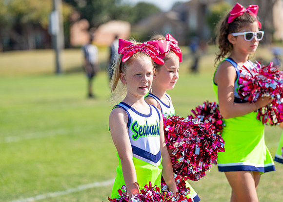 10U Seahawks Cheer Sideline