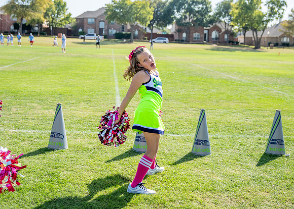 10U Seahawks Cheer Sideline-30