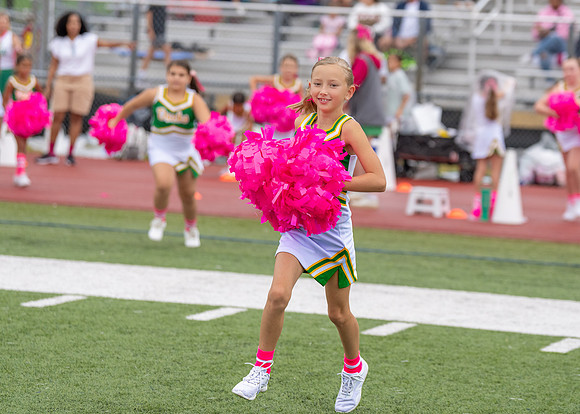 8U Ducks Cheer Sideline-38