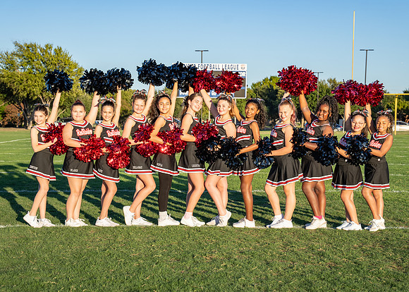 11-12U Red Raiders Cheer Sideline-20