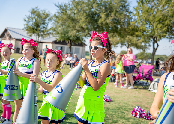 10U Seahawks Cheer Sideline-54