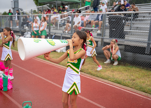 8U Ducks Cheer Sideline-212