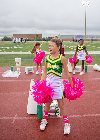 8U Ducks Cheer Sideline-245