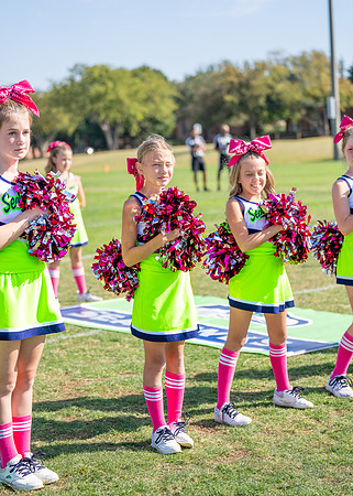 10U Seahawks Cheer Sideline-11
