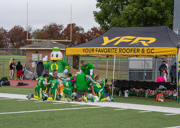 8U Ducks Cheer Sideline-35