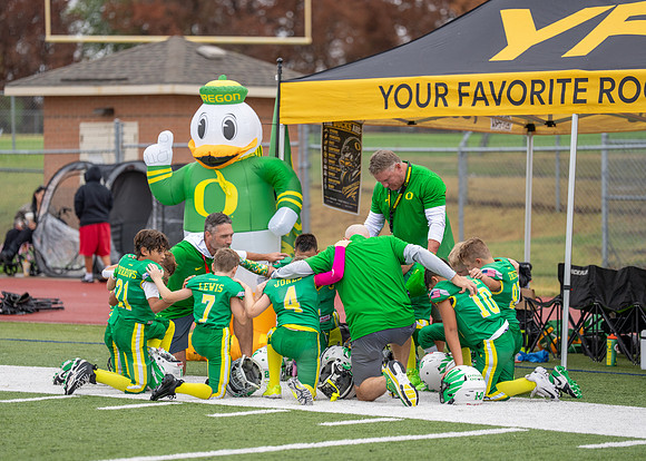 8U Ducks Cheer Sideline-34