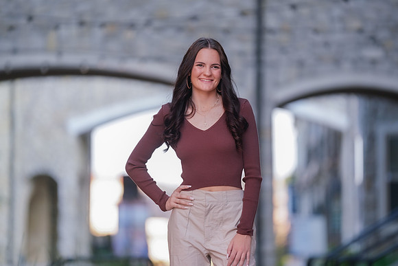 Bella's Senior_-82