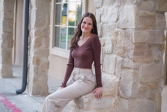 Bella's Senior_-101