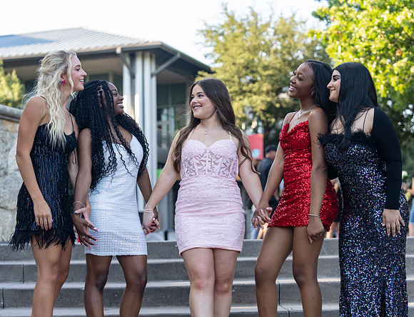 HOCO-117