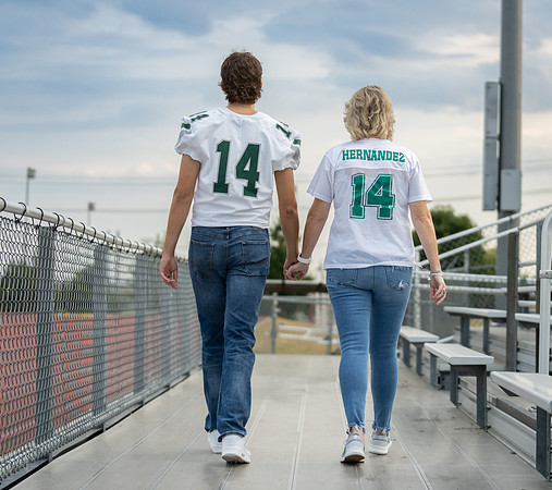 Mom-Senior Hernandez-11