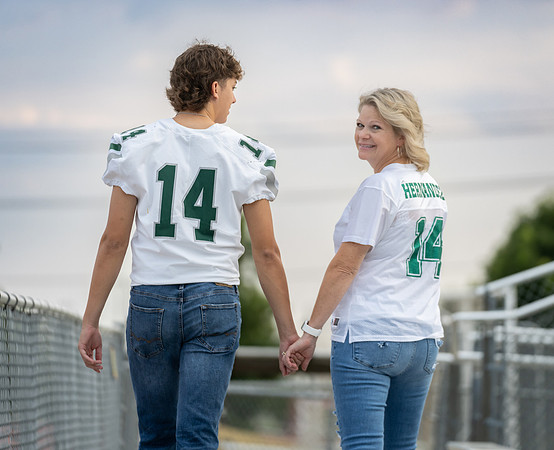 Mom-Senior Hernandez-14