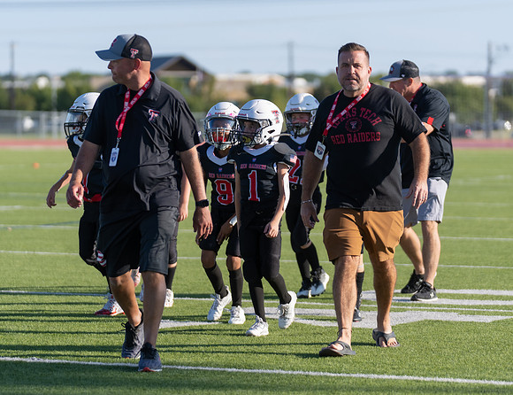 Dawgs vs. Red Raiders-2