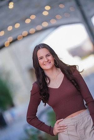 Bella's Senior_-86