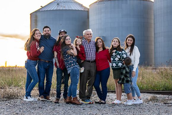 Paredes Family_-73