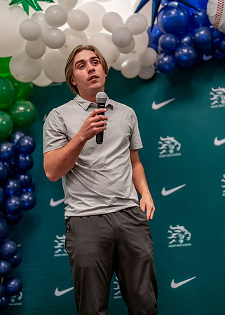 Banquet-72