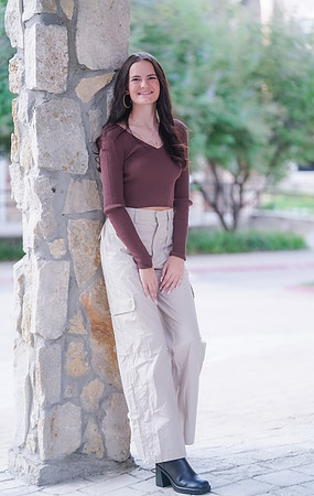 Bella's Senior_-103