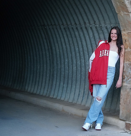 Bella's Senior_-173