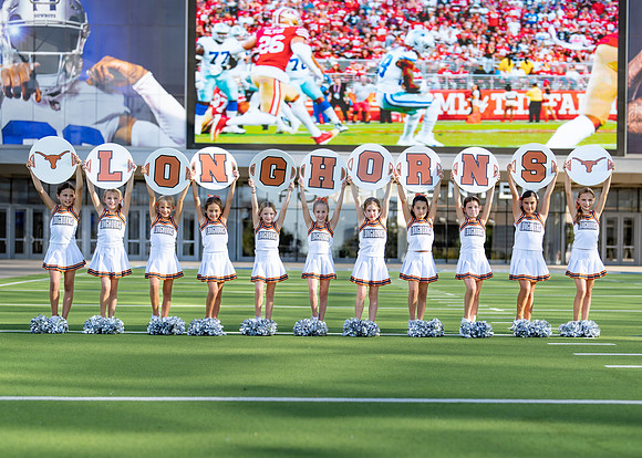 Longhorns Cheer-44