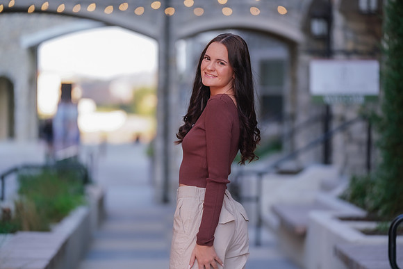 Bella's Senior_-90