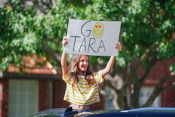 Tara Yell-71