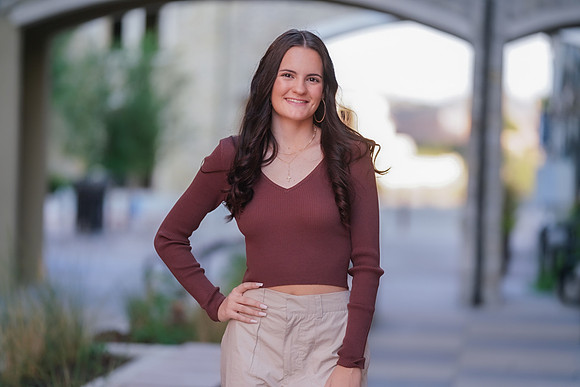 Bella's Senior_-84