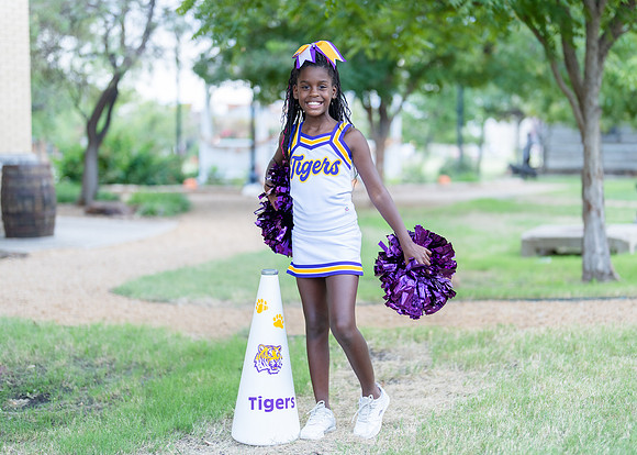8U Tigers Cheer & Football-70
