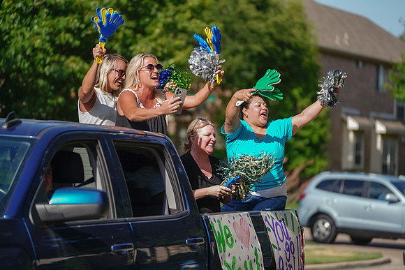 Tara Yell-5