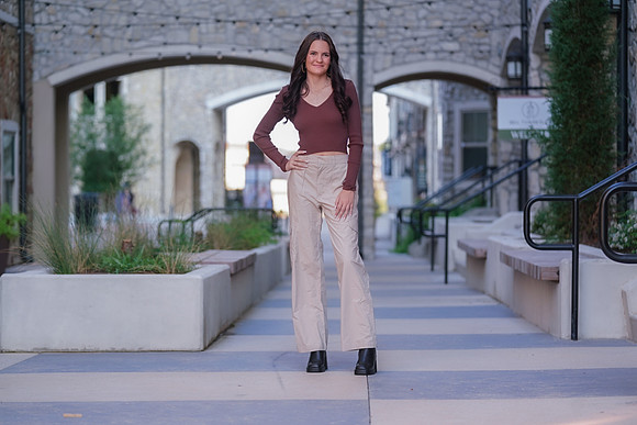 Bella's Senior_-83