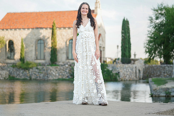 Bella's Senior_-3